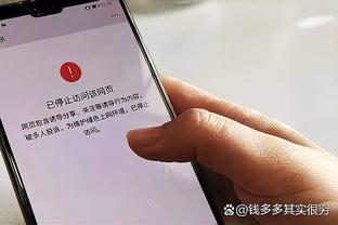 阿诺德与富勒姆比赛热区图：覆盖面积大，频繁内收到中场